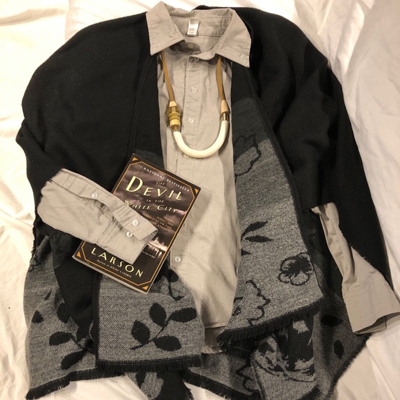 Bonton Sweaters - 🍂🍁Cozy Shawl/Shrug Floral Black & Grey🍁🍂